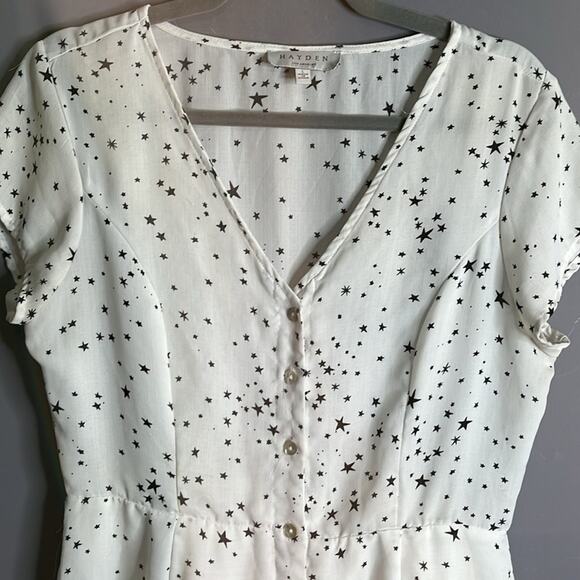 Hayden LA White Romper With Black Star Print Short Sleeves Size Large - Picture 3 of 11